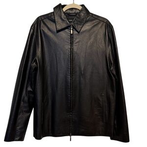 Vintage Claiborne Men's Black Leather Jacket Size Medium